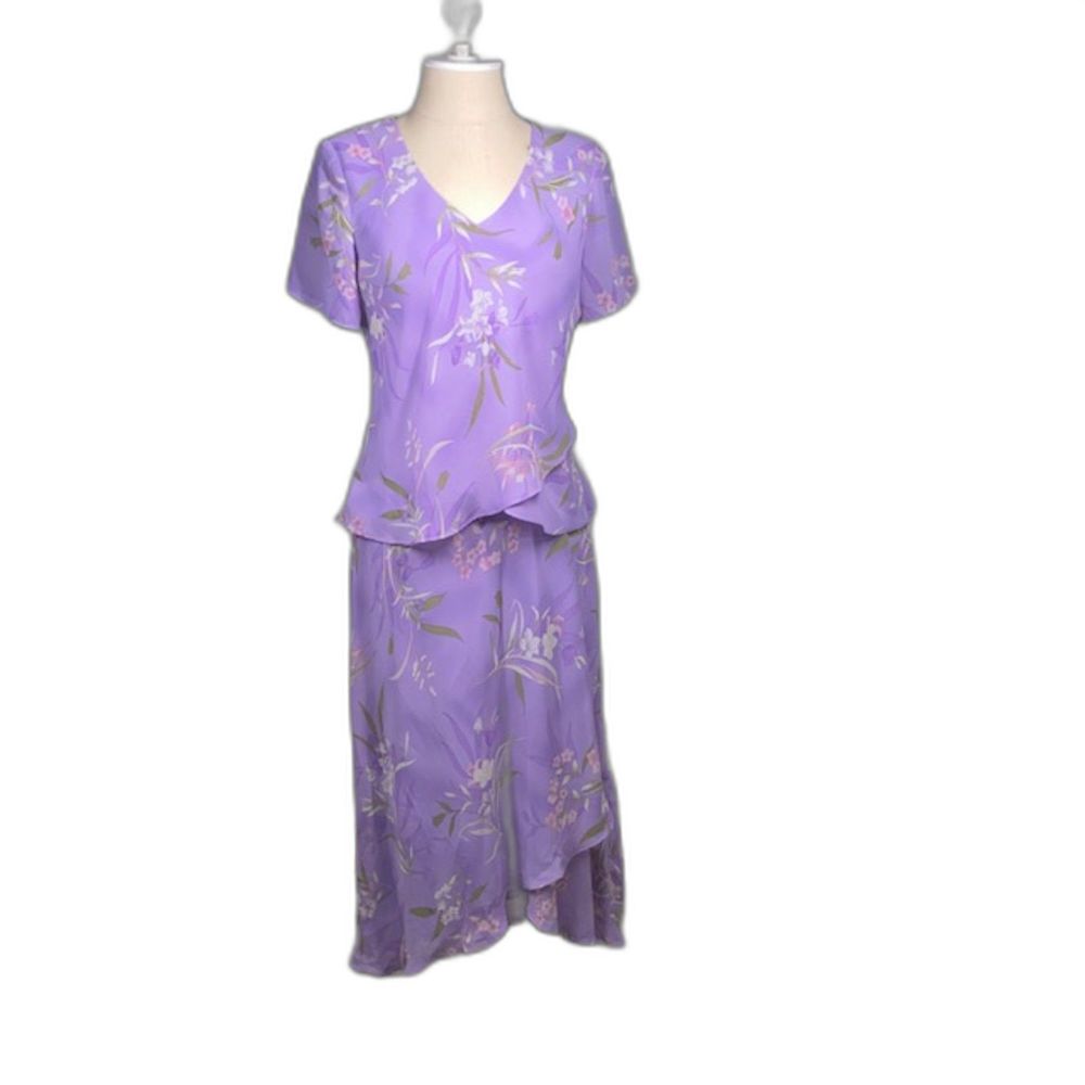 Studio I  Women's Vintage 2 piece Set Purple Flower Print Size 10P Pre owned